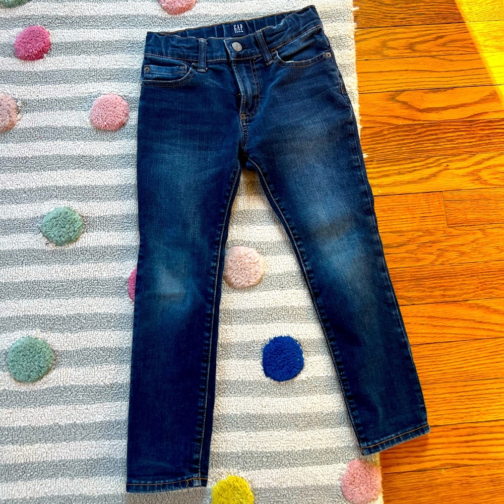 Girls Gap stretch skinny jeans, size 6 regular.